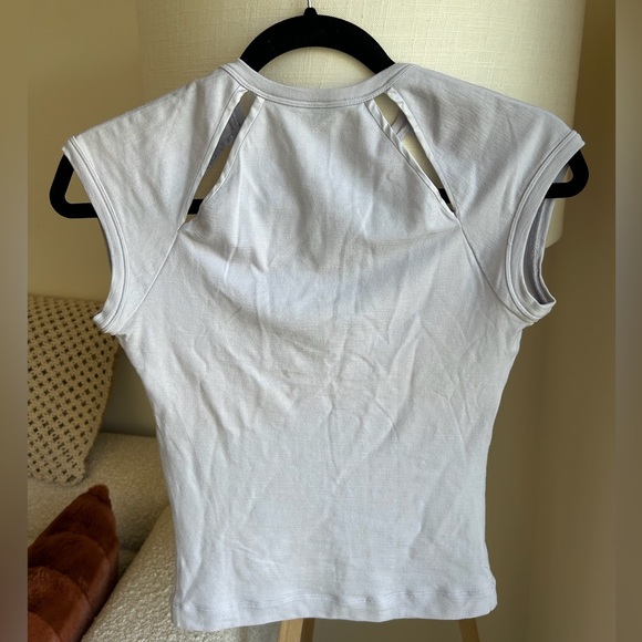 Narciso Rodriguez light purple top - Picture 3 of 9